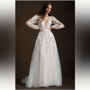 Willowby by Watters Olena Long Sleeve Lace Wedding Gown - Size 8